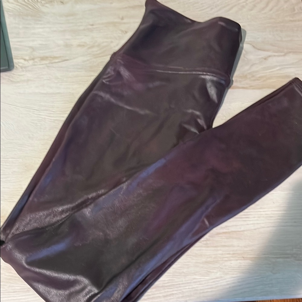 Spanx size medium leggings